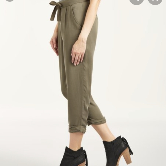 TAHARI Khaki Safari Ruched Cropped Jogger Tencel 6 and 8 Spring pants Capri - Picture 2 of 16